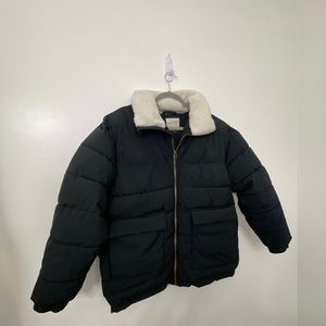 Lightly Used Women’s Black Universal Thread Goods Co.  Puffer Jacket  - Large